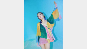 소녀시대 유리, 첫 솔로 앨범 발매…데뷔 11년만에 새로운 도전