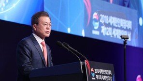 文대통령 “남북 하나 되는 꿈 꼭 이루고 싶어…한민족 하나 된 힘 필요”