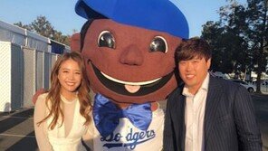 류현진, 무실점 완벽투…요리 전문가 된 아내 배지현 ‘내조’  재조명  