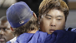 로버츠 LA 감독 “류현진, 자신이 원한 모든 걸 해냈다”