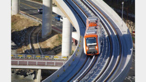 강풍에 임시 중단한 부산김해경전철…운행 재개