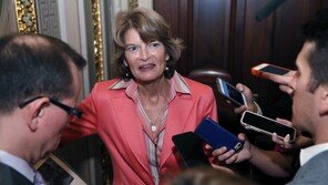 트럼프, 캐버노 반대한 공화 女상원의원에 ‘저주’