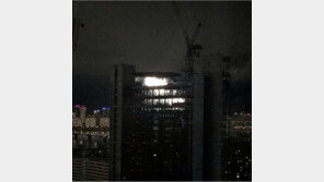 ‘황당한’ 콘래드 서울 “불꽃축제 못보는 ‘불꽃 패키지’ 판매”…항의 빗발