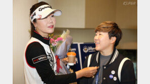 ‘눈물 보인’ 강수연 “은퇴, 시원섭섭하다…제2의 인생도 지켜봐주길”