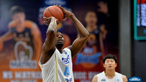 KCC 브라운의 자신감 “신장 차이? 전혀 문제없어!”