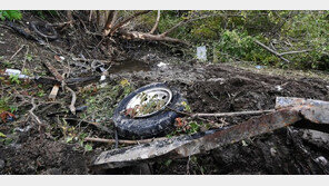 美 뉴욕주에서 리무진 내리막길 돌진…20명 사망 참변