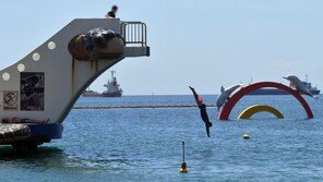 다이빙 대회 목뼈 골절사고 안전관리책임…공무원 3명 입건