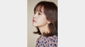 ‘미쓰백’ 주연 한지민 “영화속 아픈 사연 끌려 ‘센 캐릭터’ 변신”