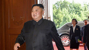 벤츠 대신 ‘롤스로이스 팬텀’ 탄 김정은