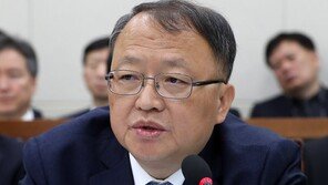 국세청장, ‘다스 MB 고발 소극적이다’ 지적에 “법과 원칙대로”