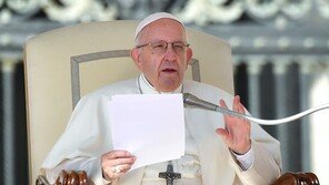 프란치스코 교황 “가톨릭 아동 성폭력 추문, 사탄 책임”