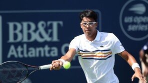 정현, 상하이 마스터스 2회전서 체키나토에 1-2 역전패