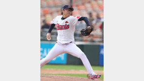 ‘1.1이닝 5실점’ 박세웅, 최악의 나비효과 일으켰다