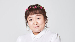 [연예뉴스 HOT5] 개그우먼 이수지 “12월에 결혼해요”