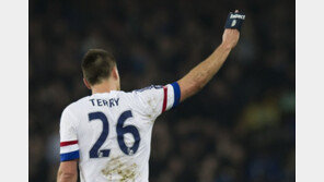 현역 은퇴 존 테리, 아스톤 빌라 코치로 새 출발