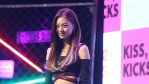 [화보]위키미키 김도연, 시선 사로잡는 비주얼 미모도 업