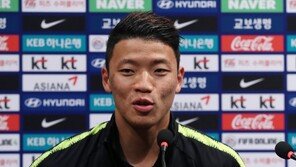 황희찬 “만원 관중 앞에서 창의적 축구로 우루과이 잡겠다”