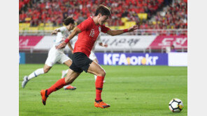 손흥민-황의조-황희찬 선봉장…우루과이전 명단공개