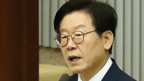 경찰, 이재명 지사 자택 등 11시간 압수수색