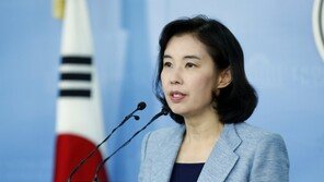 與 “정치혐오 부추기는 한국당, 제1야당 걸맞는 실력발휘해야”