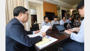 김동연 “車 관세 부적절 강하게 피력…므누신 미 장관 공감”