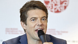 제이슨 블룸 “저예산 고집하는 이유? 돈 쏟을수록 예술성 추락”