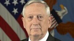 트럼프, 매티스 국방장관 경질 가능성 언급…“그는 민주당원”