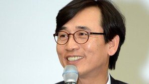 유시민, 15일 노무현 재단 신임 이사장 취임…정계복귀 가능성은?