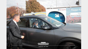 文대통령, 프랑스서도 ‘넥쏘’타고 친기업행보…고용독려 메시지