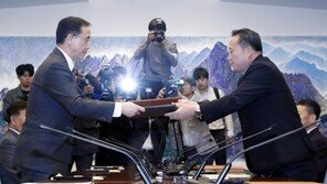 남북, 철도·도로 착공식 11월말~12월초…軍 장성급 회담 개최
