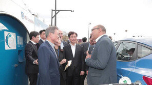 “2025년까지 5000대 수출”… 대통령이 사랑한 현대 수소전기차