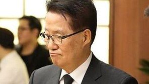 ‘부인상’ 박지원, 조문객에 감사 인사…이해찬·김성태·반기문 등 조문