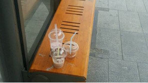 스타벅스, 종이빨대→1회용컵 전용수거함 시범설치…설치 장소는?