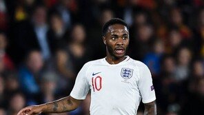 효율성 축구의 잉글랜드, 적지에서 스페인 격파