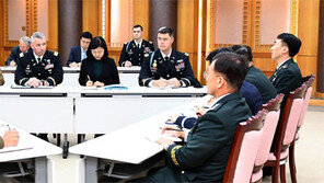 처음 머리 맞댄 남-북-유엔사… JSA 비무장화 논의