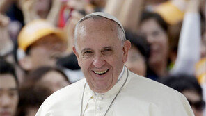 고해성사처럼 은밀한 교황과의 독대, 대화내용 기록도 안해