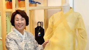 “레이스-리본 달린 개량한복도 우리 한복”