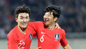 2골씩 치고받고… 약자에 약했다