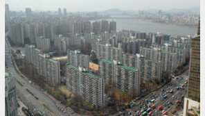 ‘손해 보기도 싫고’ vs ‘올려받기도 어렵고’…집주인의 딜레마