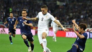 ‘아시아전 2연패’ 우루과이 감독 “격렬한 韓, 속도 빠른 日” 양팀 평가