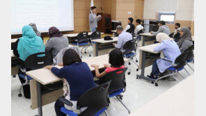 제주출입국·외국인청 “국내 체류 예멘인 멘토 위촉해 관리”