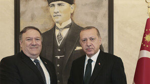 폼페이오, 사우디 찍고 터키로