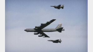 美 전략폭격기 B-52, 또다시 남중국해 상공 비행