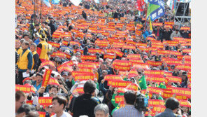 “카풀로 생존권 말살, 택시기사는 서민”…수만명 광장 집결