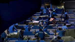 美 UN우편연합 탈퇴 경고…SCMP “미중갈등, 무역 영역 넘어서”