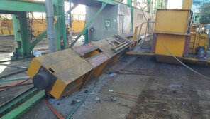 사천 조선소서 크레인 해체 작업 60대 20m 아래로 추락사