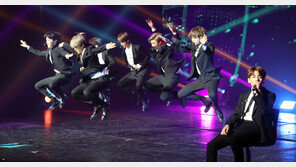 방탄소년단, 빅히트와 7년 재계약 체결…“방시혁 멘토 존경”