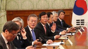 文대통령, 18일 교황 만나 ‘방북 초청장’ 전달…교황 수락 여부 눈길