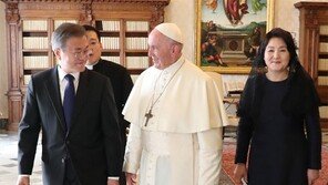 교황 “북한에서 공식 초청장 보내주길…나는 갈 수 있다”