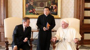 교황 방북 초청 수락 의사…성사까지 여러 난관 넘어야